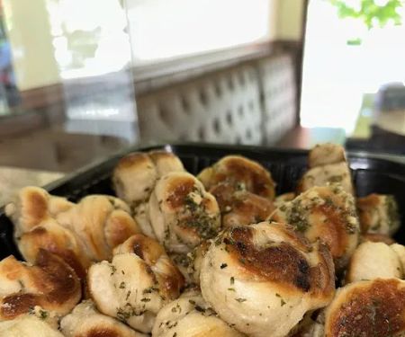 Little Italy Pizzeria & Restaurant