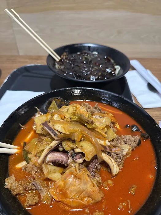 Jeong’s Noodle (Danny’s kitchen) Picture 9