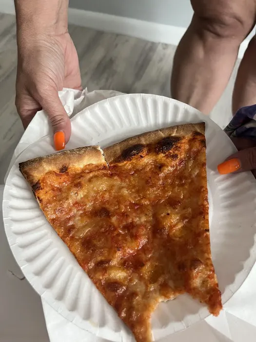 Neil's Pizzeria Picture 3