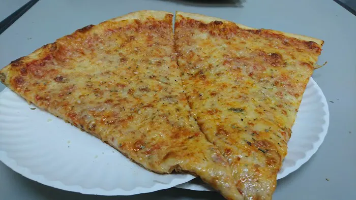 Neil's Pizzeria Picture 1