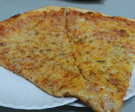 Neil's Pizzeria