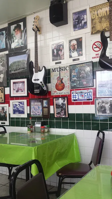Craig D's Deli & Pizza Picture 9