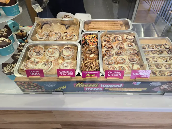 Cinnabon Picture 5