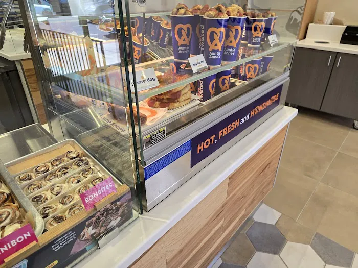 Cinnabon Picture 6