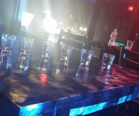 52 Lounge Bar Restaurant