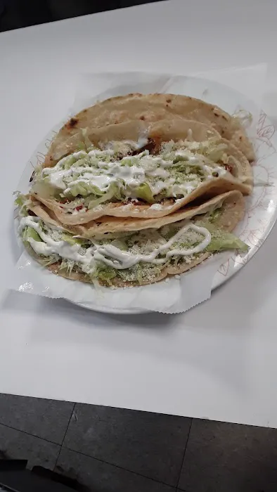 Cariños Deli & Grocery Picture 3
