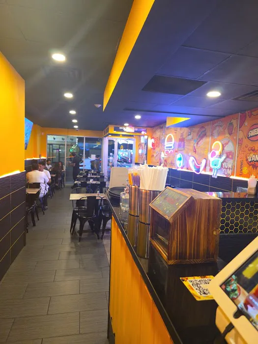 Monchy's Fast Food (West New York) Picture 2