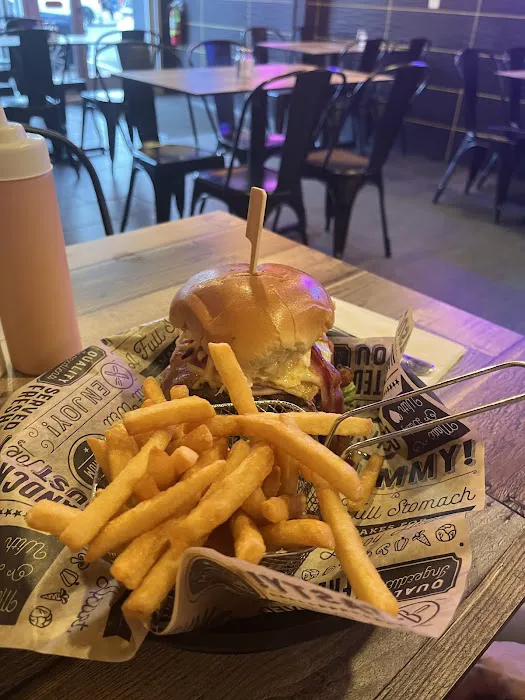Monchy's Fast Food (West New York) Picture 10