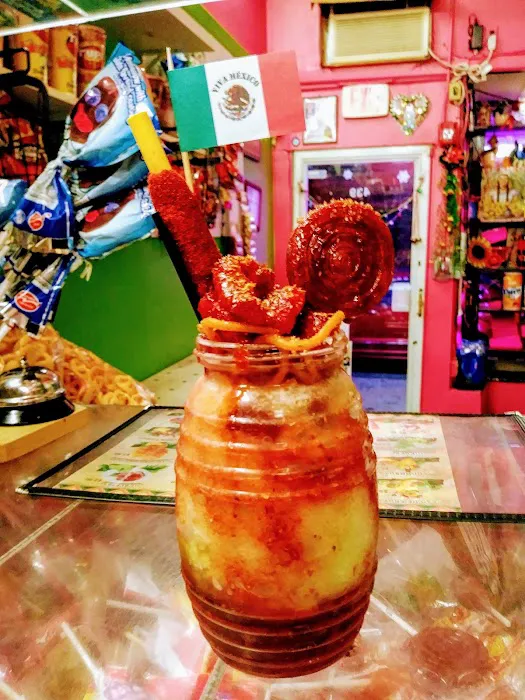 Piñas Locas Poblanas Juice Bar Yasmin & Sisters Picture 2