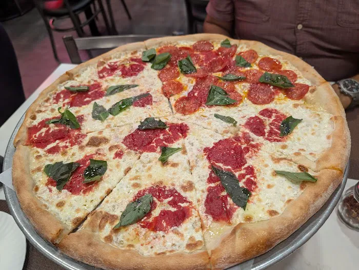 Sal's Pizza Bar Picture 6
