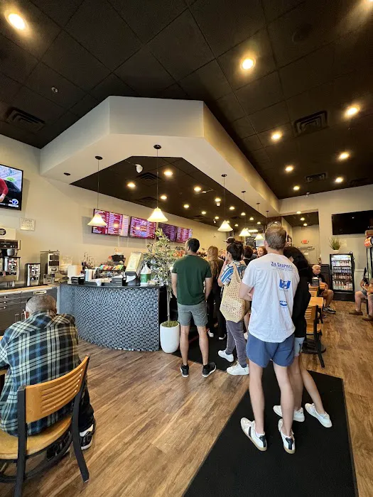Metropolitan Cafe & Bagels Picture 7