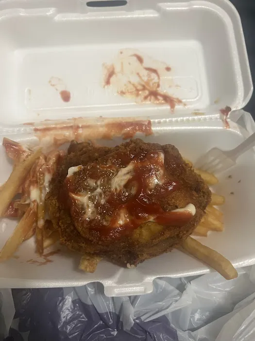 Luckys Delicatessen Picture 1