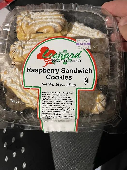 Leonard Novelty Bakery Picture 3