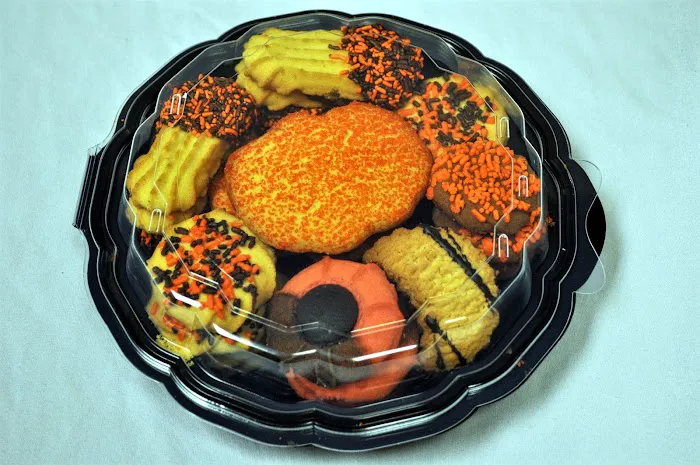 Leonard Novelty Bakery Picture 1
