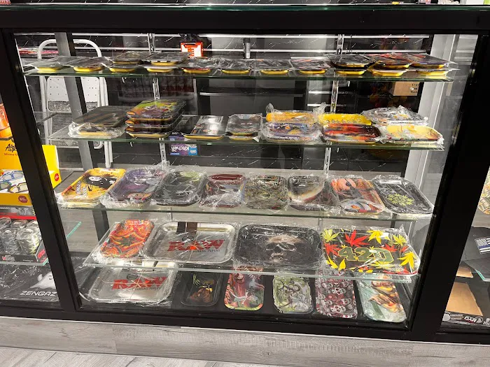 LIBERTY CONVENIENCE & DELI Picture 8
