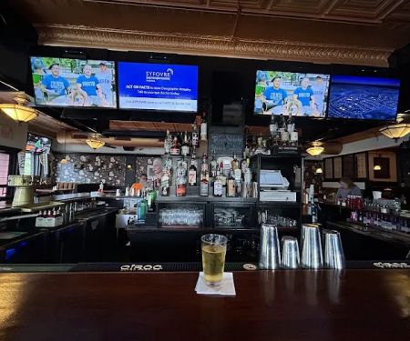 The Heights Bar & Grill