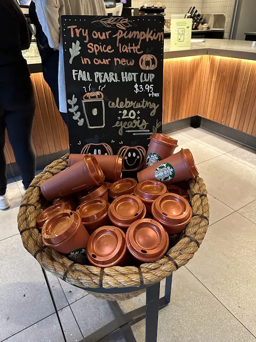 Starbucks Picture 9