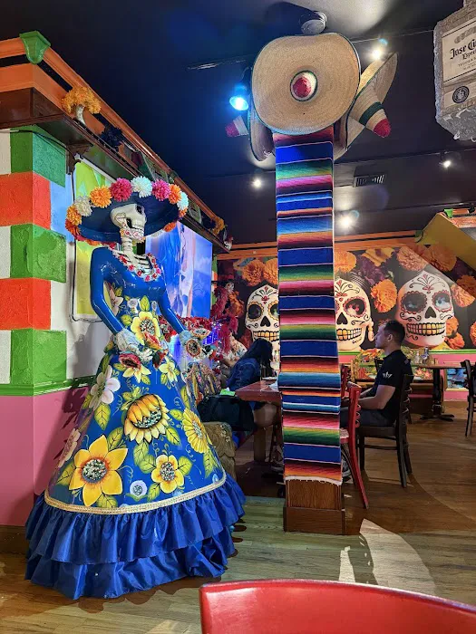 Al Chile (Al Toro) Mexican Bar Restaurant Picture 1