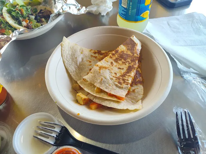 El Sombrero Mexican Grill Picture 4