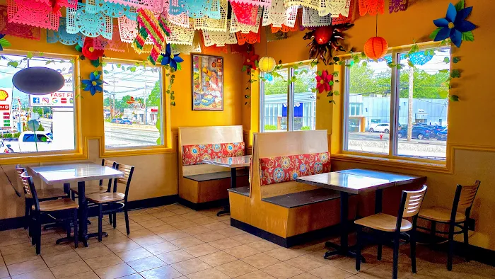 El Sombrero Mexican Grill Picture 6