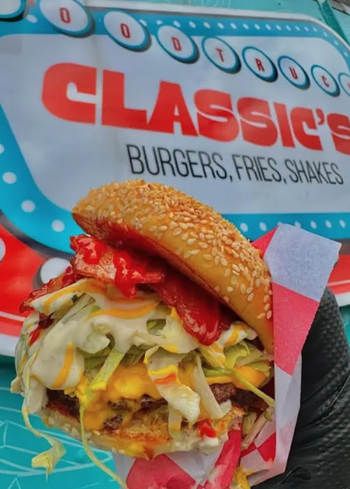 Classics Burger Food Truck Picture 7