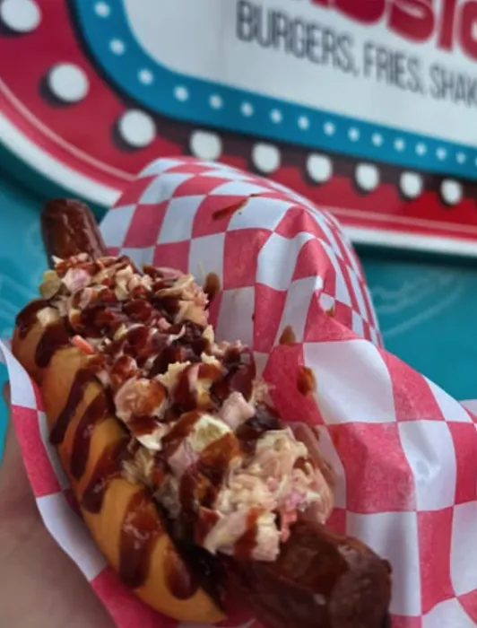 Classics Burger Food Truck Picture 6