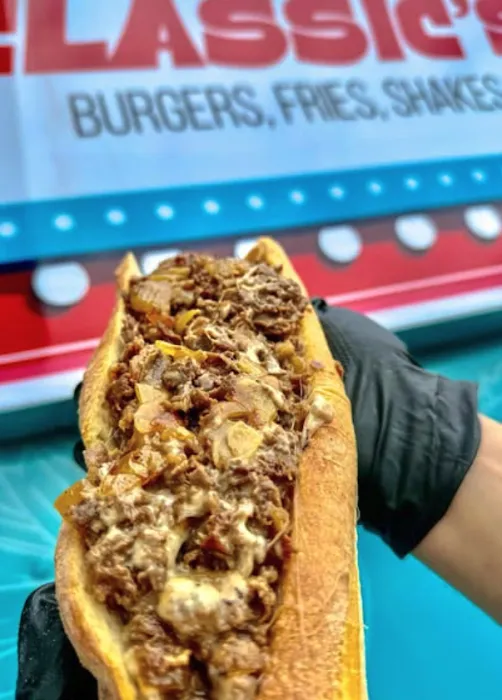 Classics Burger Food Truck Picture 9
