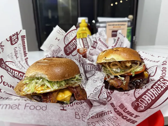 30 Burgers Picture 3