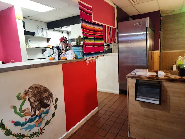 J&Ls Taco Loco Picture 4