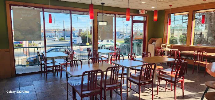 Popeyes Louisiana Kitchen Picture 2