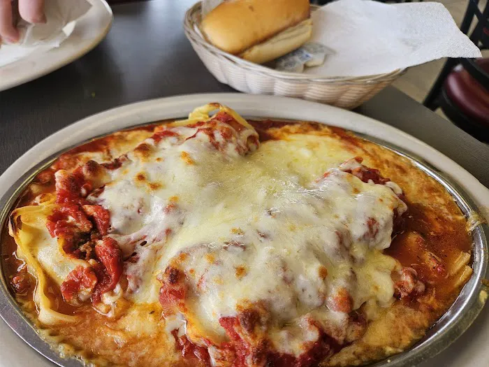 Plaza Pizza Picture 1
