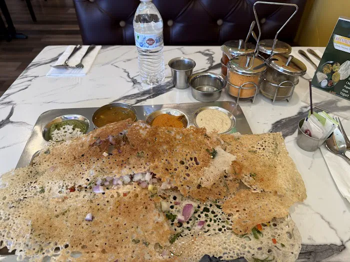 Balaji Bhavan pure vegetarian South Indian restaurant Picture 2