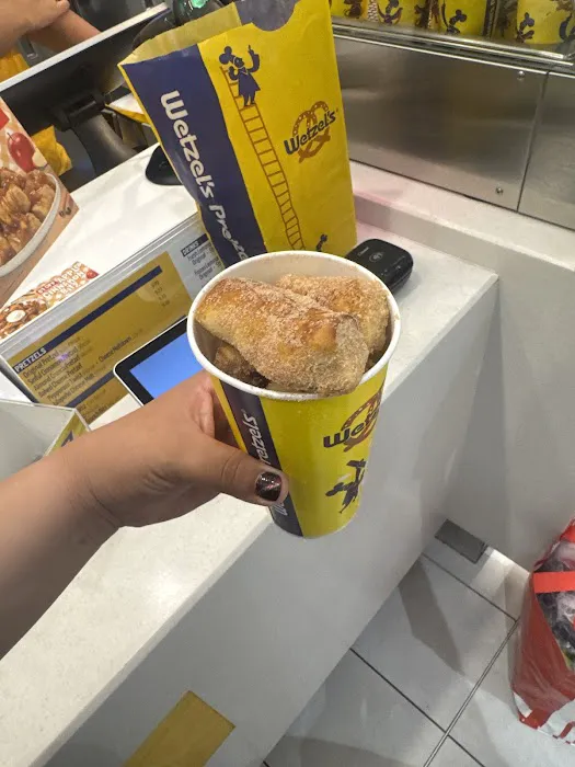 Wetzel's Pretzels Picture 10