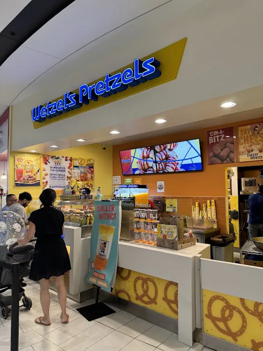 Wetzel's Pretzels Picture 9