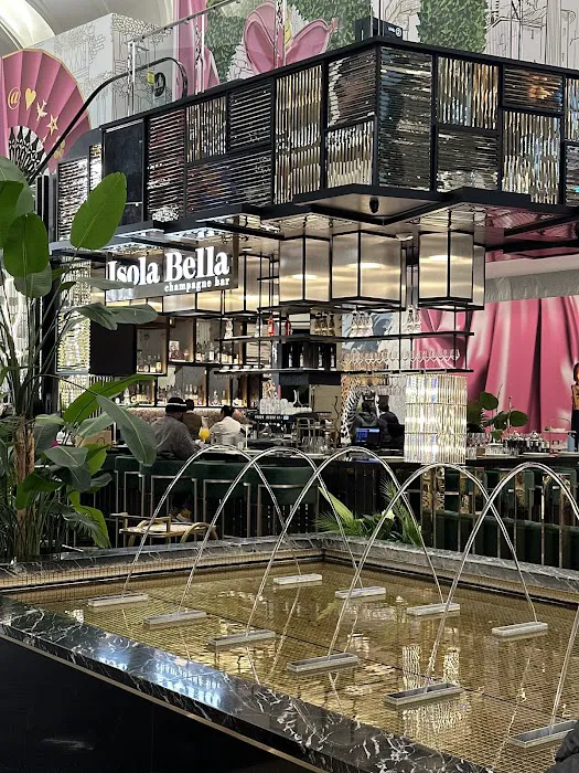 Isolla Bella Champagne Bar Picture 7