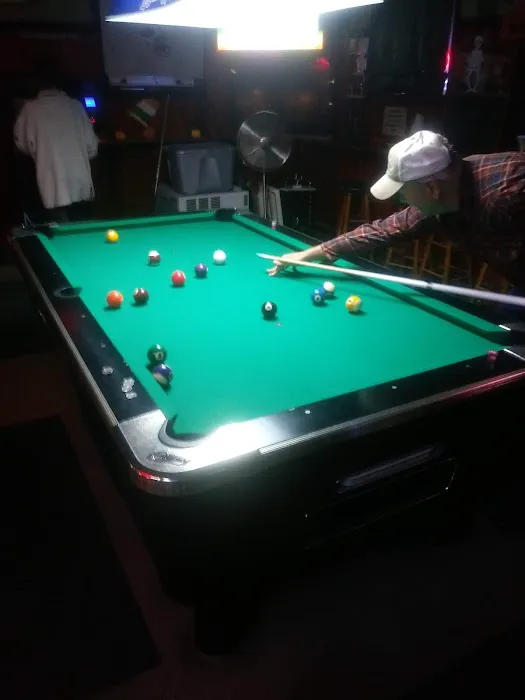 Neighbors Tavern Picture 6