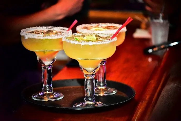 LOS CRISTALES SHOTS BAR Picture 7