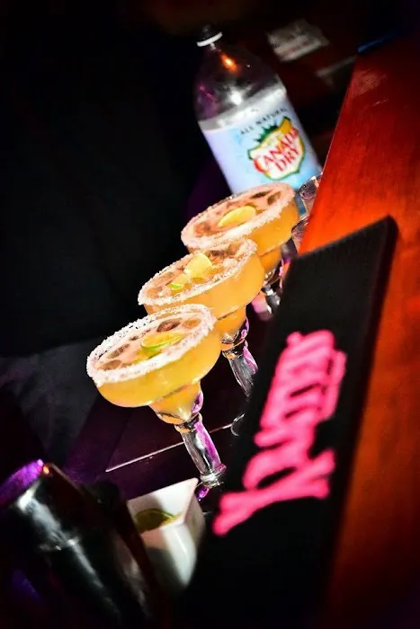 LOS CRISTALES SHOTS BAR Picture 4