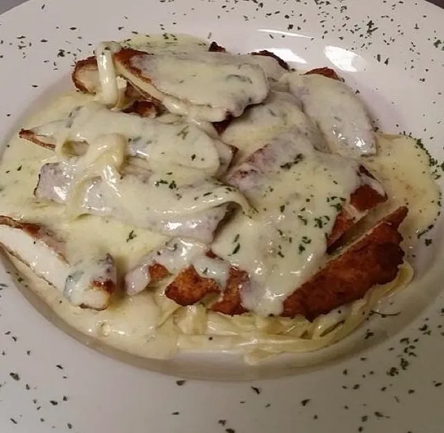 Lefty's Pizzeria and Restaurant Picture 6
