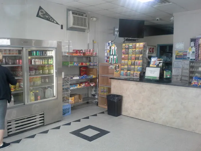 D & N Deli Picture 1