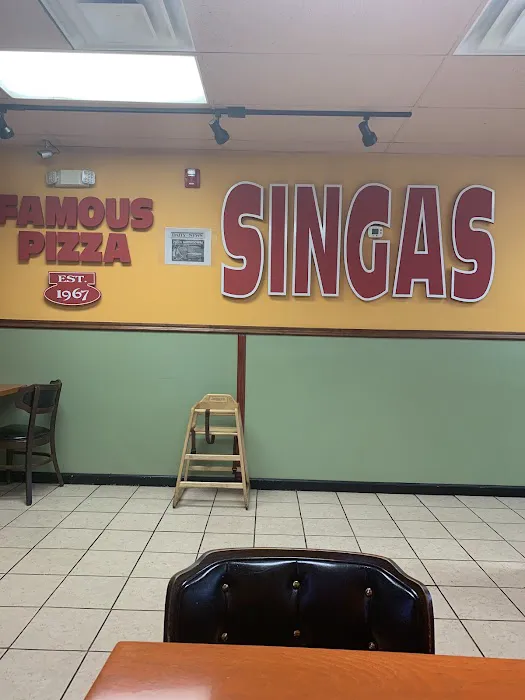 Singas Famous Pizza Picture 5