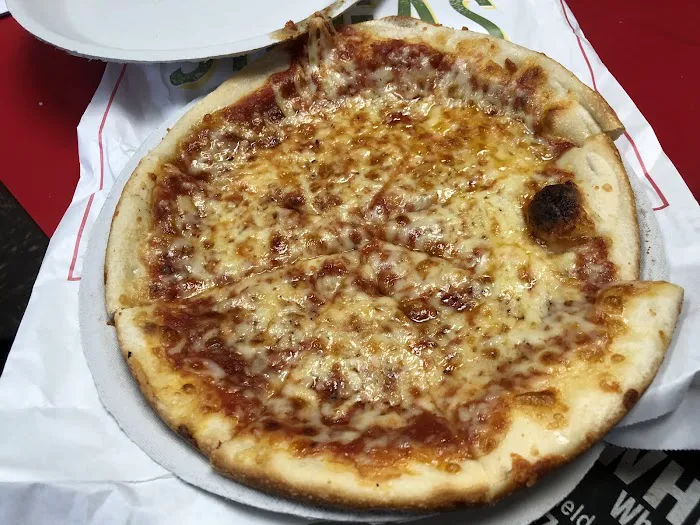 Singas Famous Pizza Picture 7