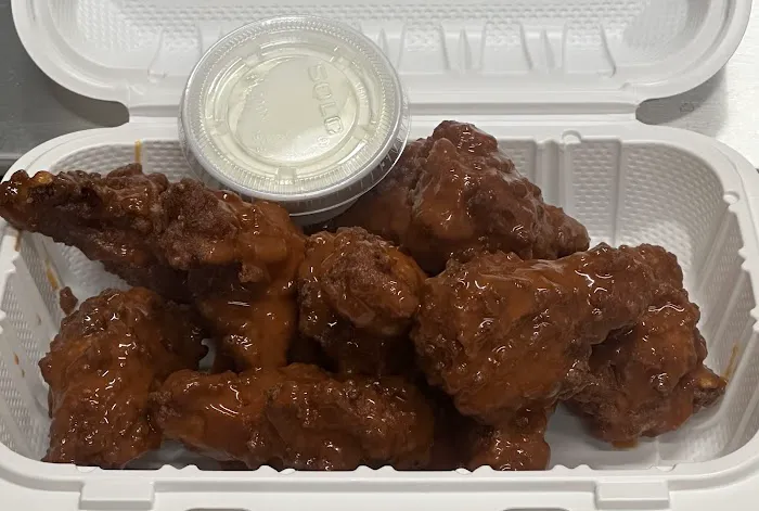 TeeCee’s Burgers, Wings & Shrimp (Halal) Picture 5