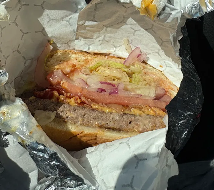 Henry's Deli & Grill Picture 5