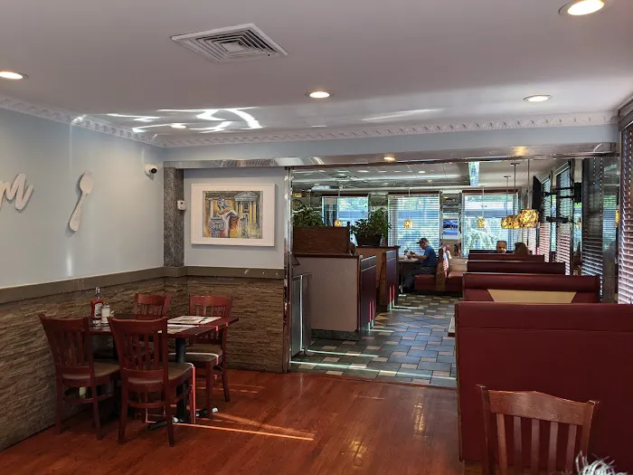 Elmwood Park Diner Picture 3
