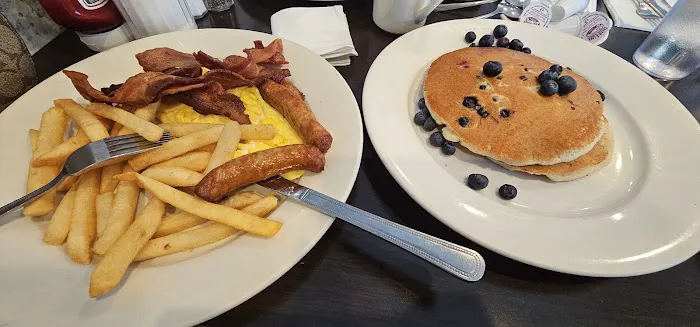 Elmwood Park Diner Picture 5