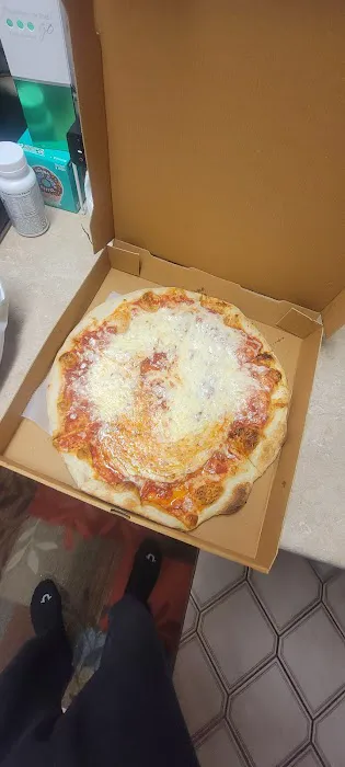 Eatalia Pizza Picture 3