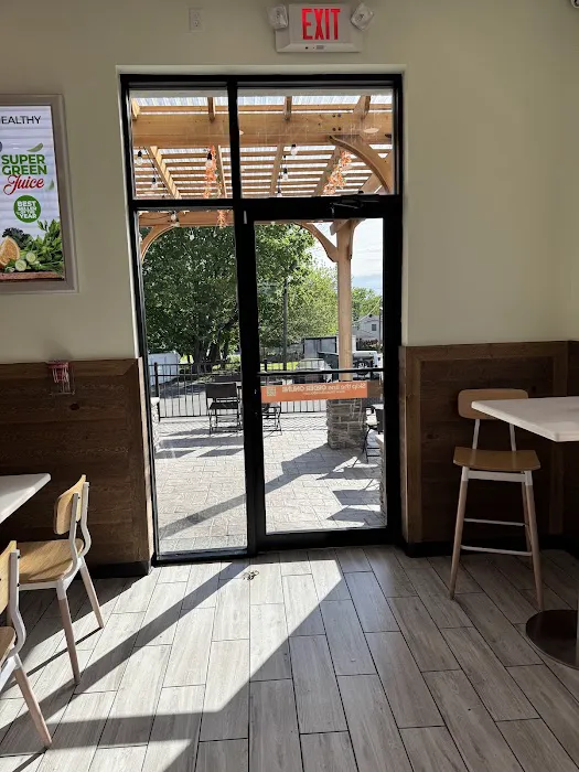 Tropical Juice Bar Picture 10