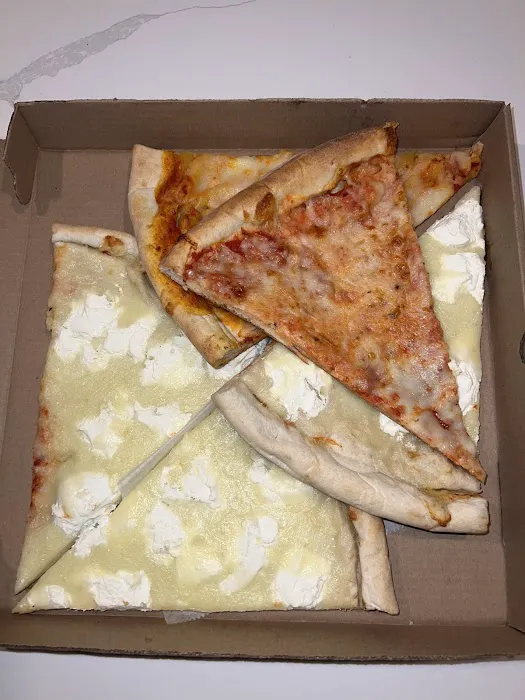 Vitos pizzeria & restaurant Picture 8