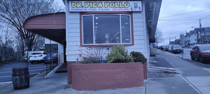 Dr. Pica Pollo | Dominican Fried Chicken Picture 5